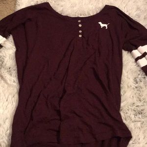 Maroon pink long sleeve v neck t-shirt💗🤎